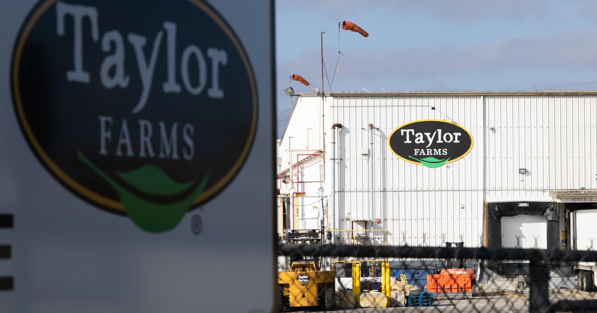Проба от маруля от Taylor Farms, която е дала положителен тест за циклоспора, е била фалшиво положителна, казва FDA