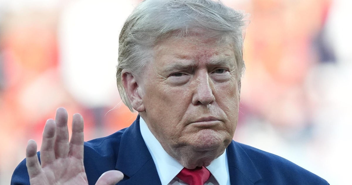 Analyzing Democrats' fundraising gap with Republicans heading into midterms