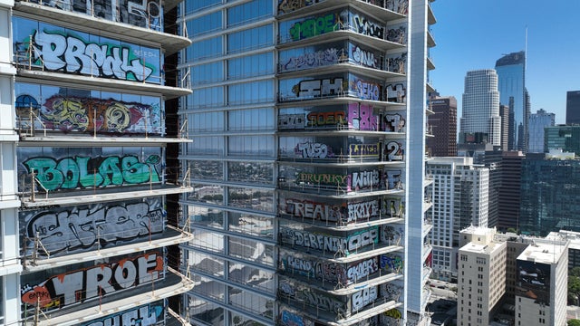 Los Angeles' Graffiti Towers Plunge In Value After Creditor's Reassessment 