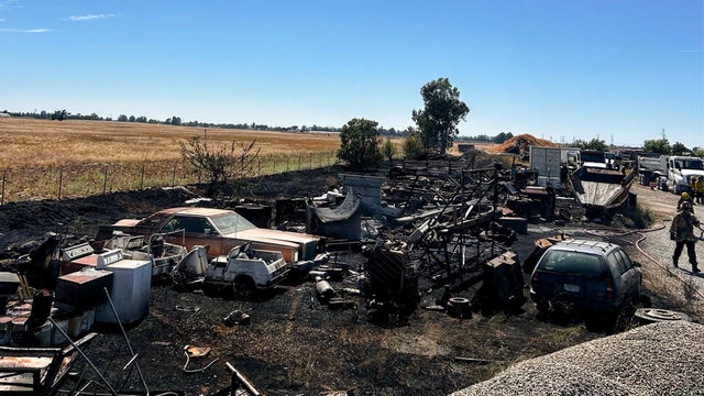 metro-fire-elder-creek-rd-grass-fire.jpg 