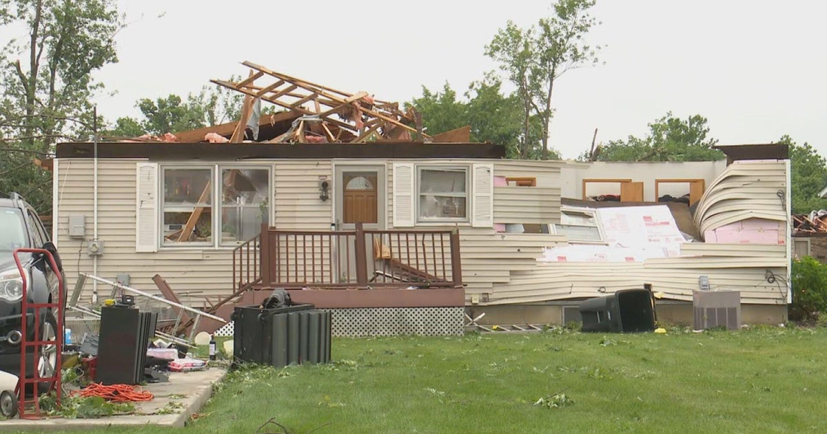 Lansing begins cleanup and repairs after EF-1 tornado damages multiple homes