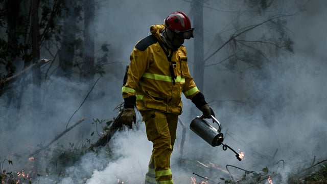 FRANCE-ENVIRONMENT-CLIMATE-WEATHER-WILDFIRE 