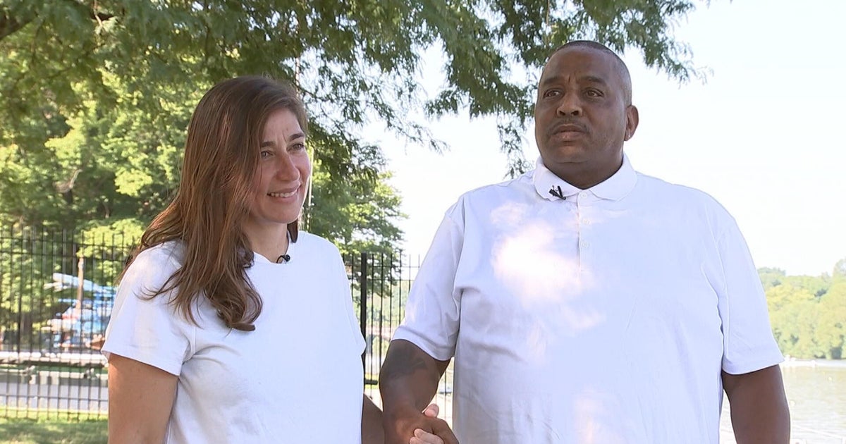Bystander Saves Drowning Man in Philadelphia