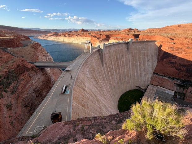 The Glen Canyon Dam That Forms Lake Powell