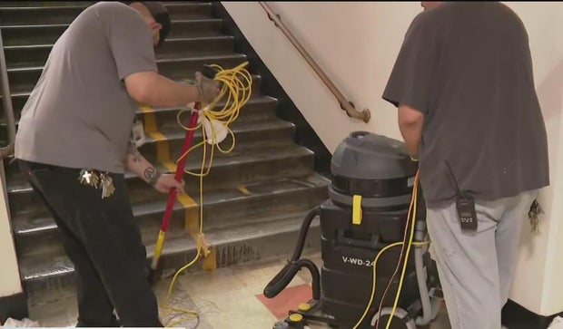 lausd-cleaning-schools.jpg