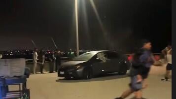 car-on-pier.jpg 
