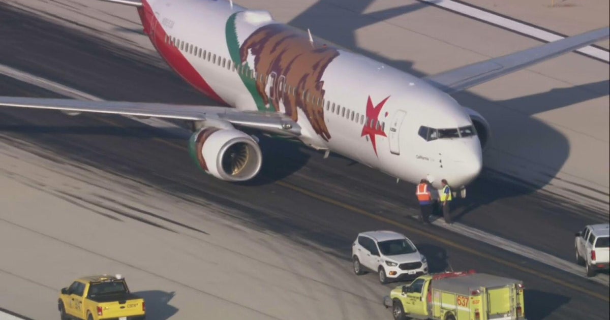 Southwest flight lands safely at Midway International Airport after nose gear tires blow out