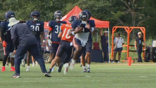 bears-practice-080426.jpg 