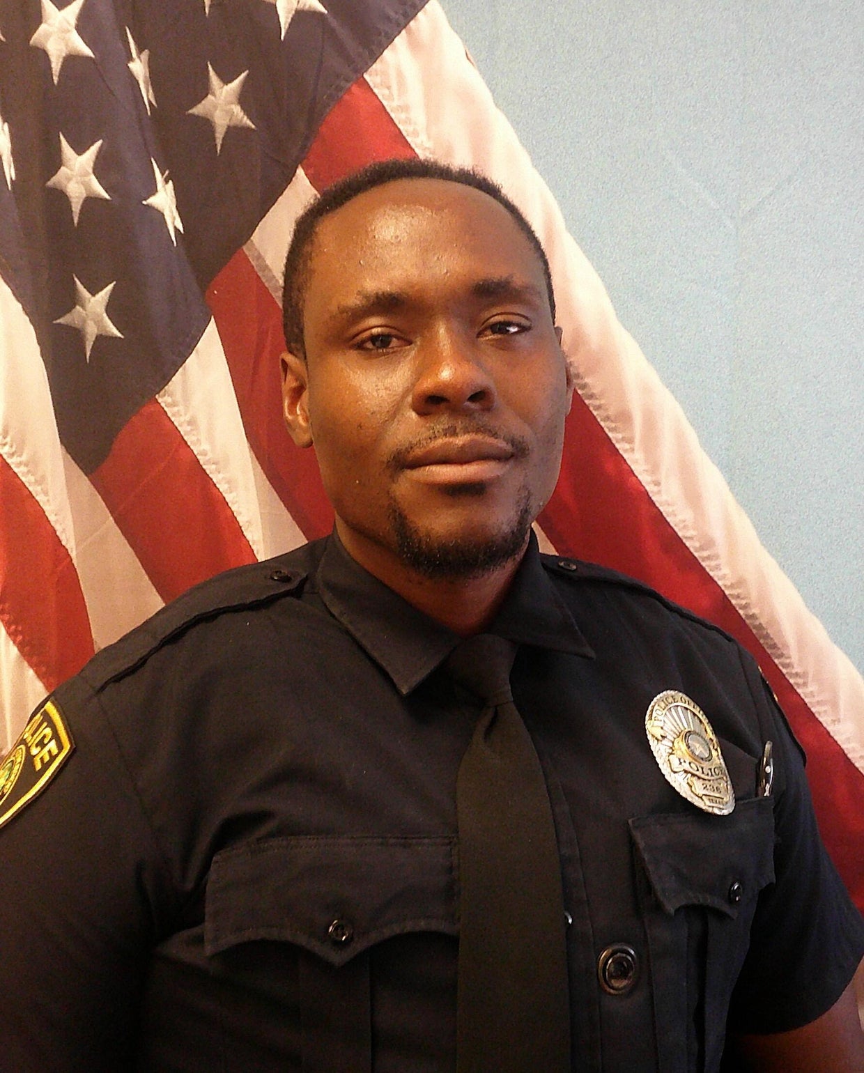 Dallas ISD police officer shot, seriously injured, in parking lot of ...