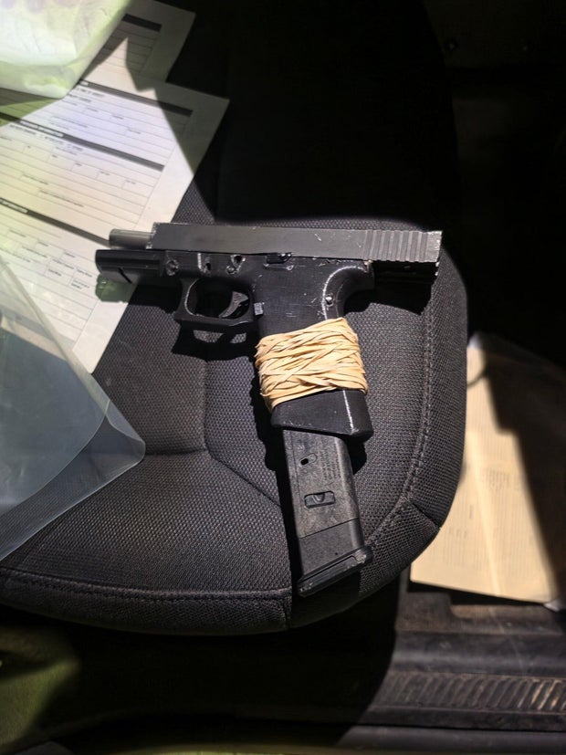 gun.jpg 