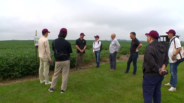 Taiwan soybean buyers visiting southern Minnesota farm amid tough season