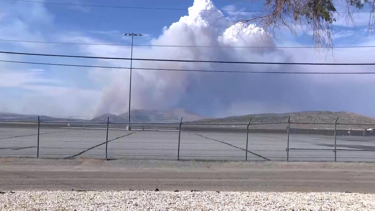 Bug Fire near California-Nevada border prompts school closures - CBS ...