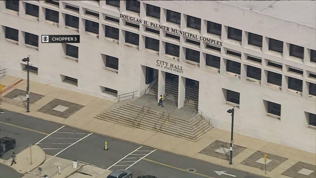trenton-city-hall-investigation.jpg 