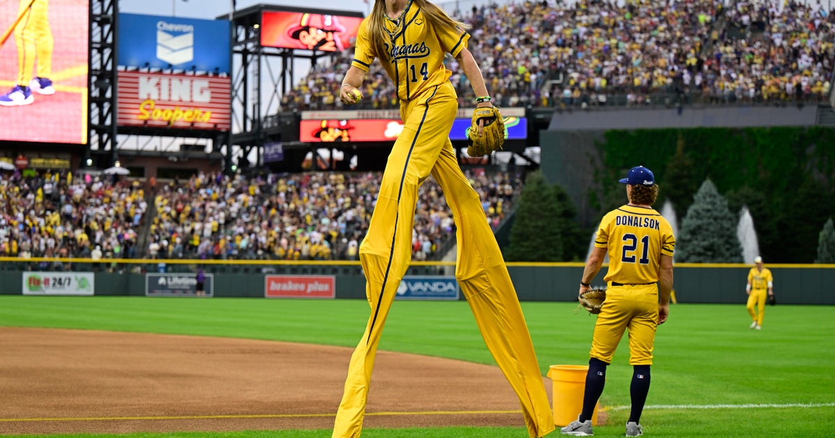 RTD offers transit options in Denver for Zach Bryan concert, Savannah Bananas game