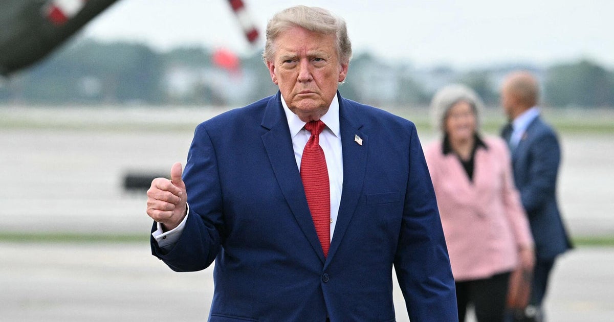 Latest from the White House on Strait of Hormuz, Trump’s secret plane switch