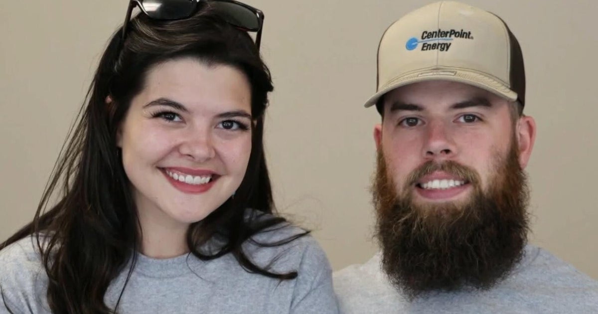 Years ago, she received a liver from an organ donor, now she's engaged to the donor's brother