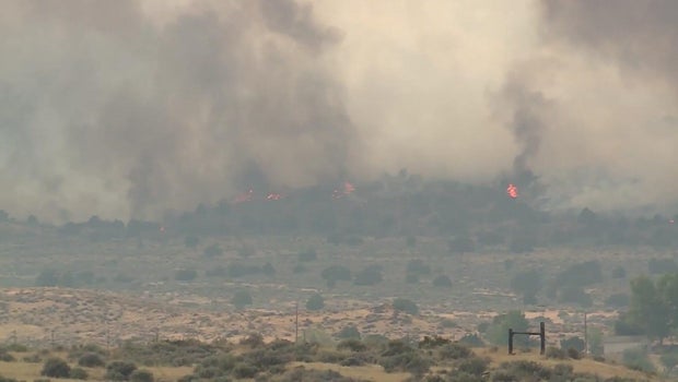 Bug Fire burns 2 civilians near California-Nevada border, sheriff says