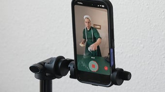How Lovina Zook left the Amish and found an online audience 