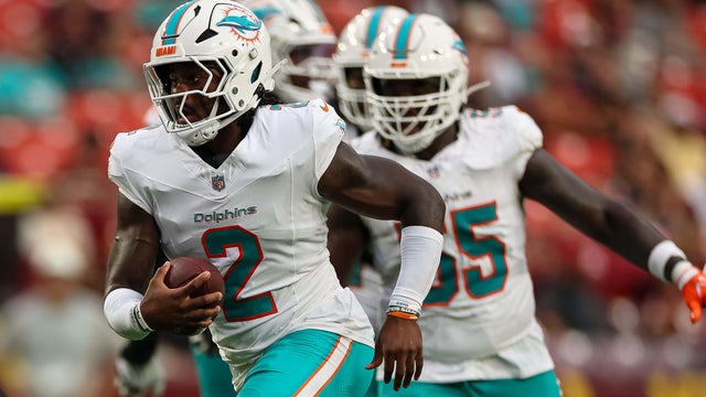 Miami Dolphins v Washington Commanders 