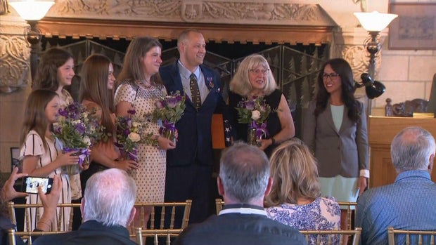 boebert-purple-heart-ceremony-5vo-transfer-frame-607.jpg 