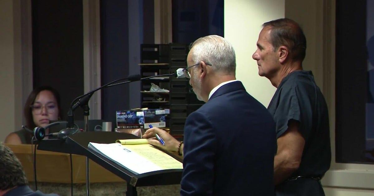 Miami fire displaces families; Palm Beach clerk denied bond; officer honored for saving toddler
