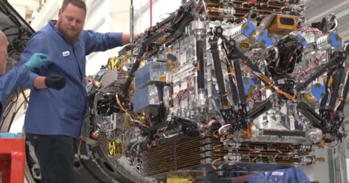 NASA scraps mission to save Swift telescope that will plunge toward Earth