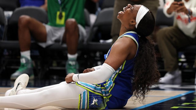 Indiana Fever v Dallas Wings 