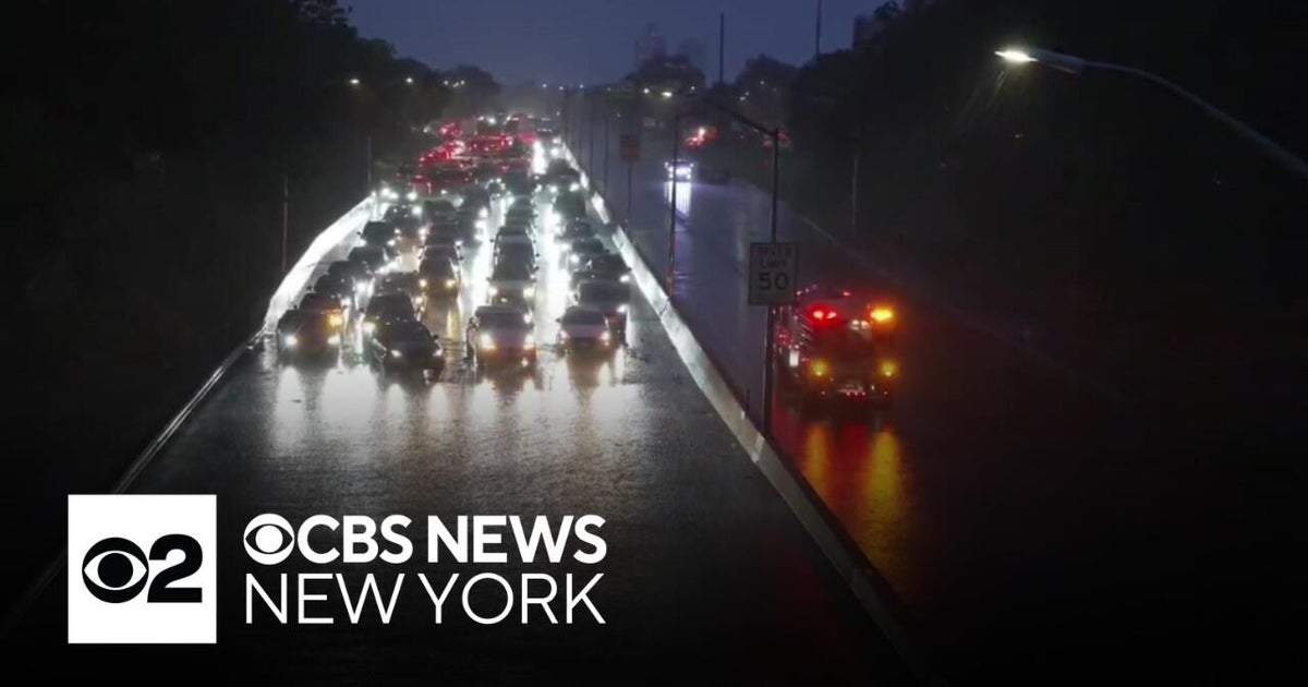 Rain triggers flooding in Queens