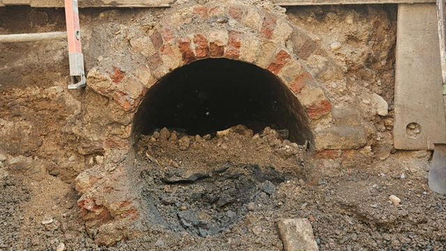 16th-street-brick-sewer-1-cropped-credit-pcl-construction-jpeg.png 
