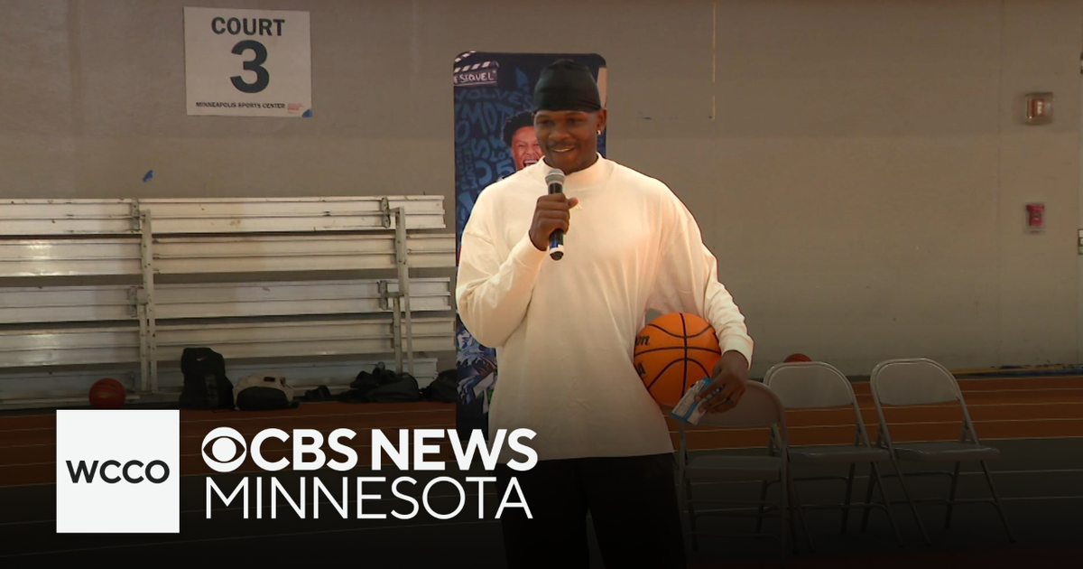 Timberwolves star Anthony Edwards surprises kids at basketball camp