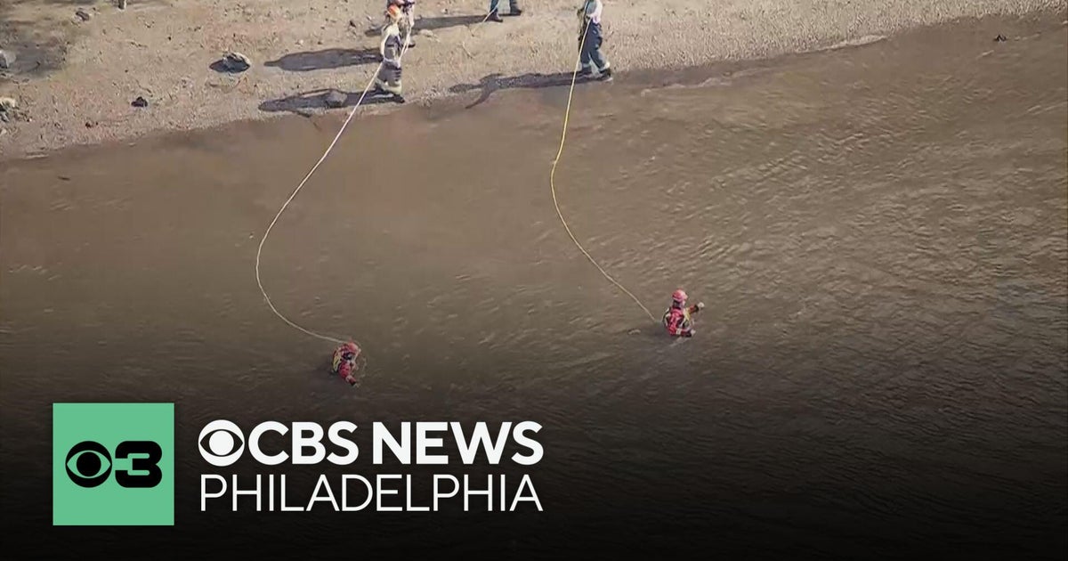 Rescue turns into desperate search in Delaware River in Delran, N.J.