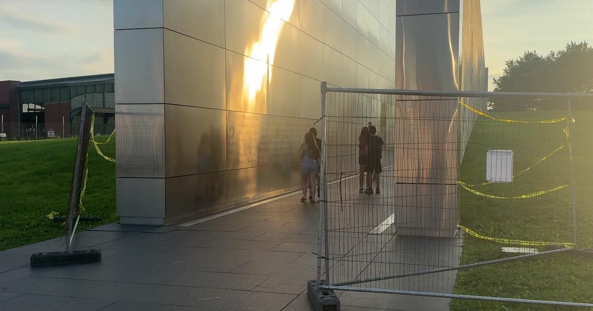 Gary Sinise Foundation gives nearly $42,000 for cleaning, maintenance of New Jersey 9/11 memorial; advocates say it's rundown and missing names