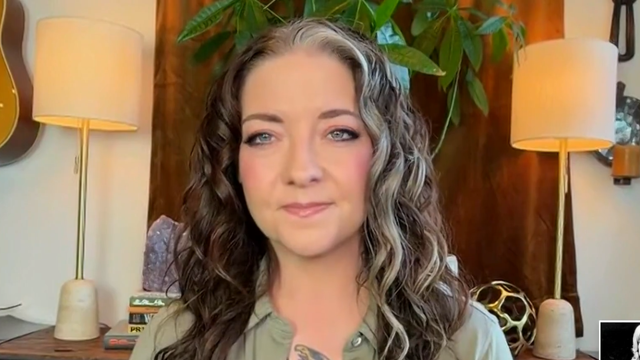 ashley-0-815904.png 