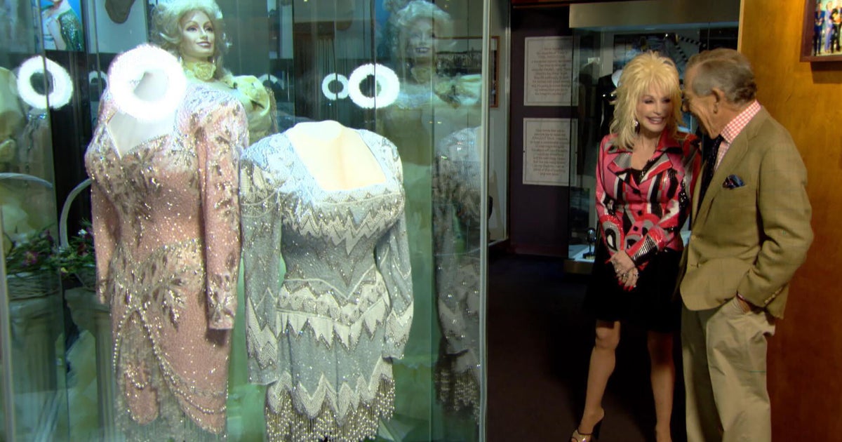 Dolly Parton: “The brighter I shine, the happier everybody is” | 60 Minutes Archive
