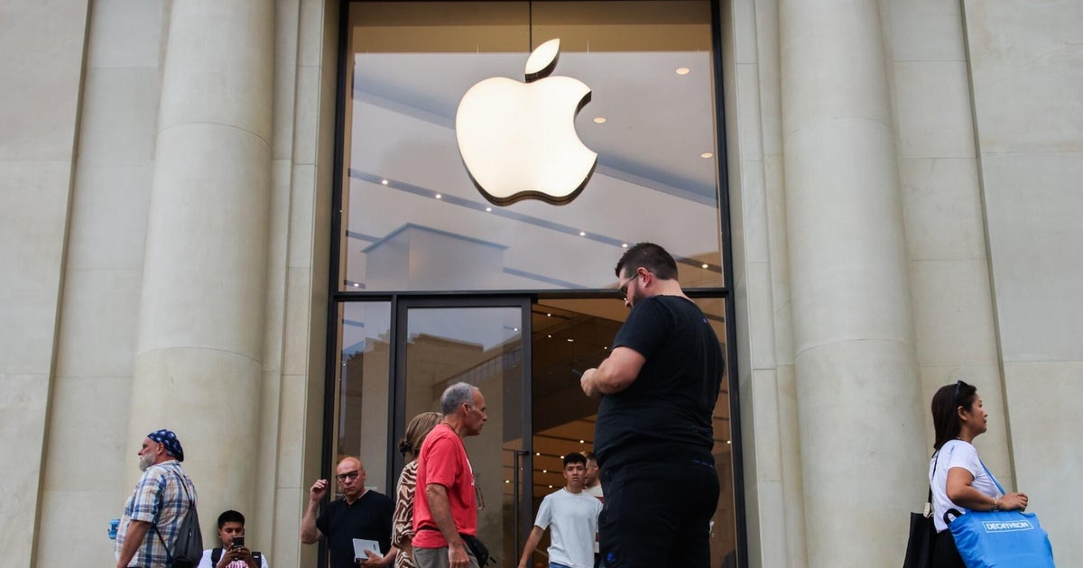75% of U.S. adults aren't interested in a foldable Apple device, CNET finds