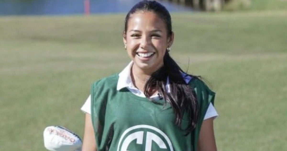Golf caddy gets a full ride to University of South Carolina with some help from the club