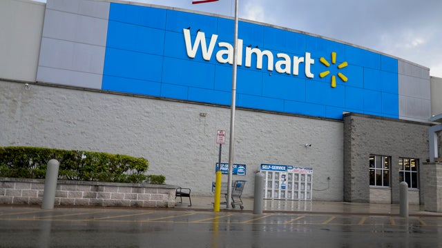 Walmart Stock Drops After Weakest Quarterly Earnings Report Since 2020 