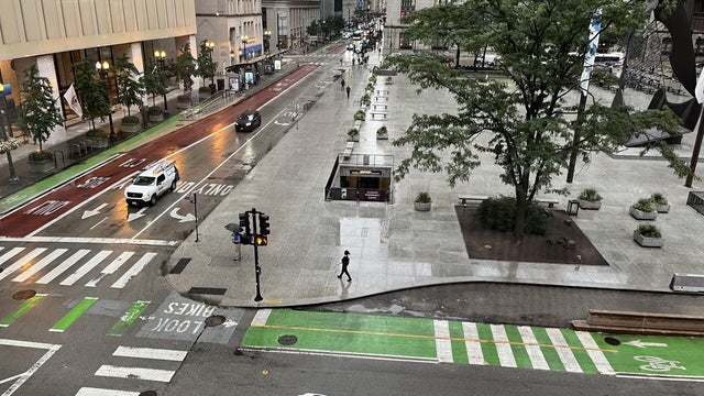 daley-plaza-rain-0831.jpg 