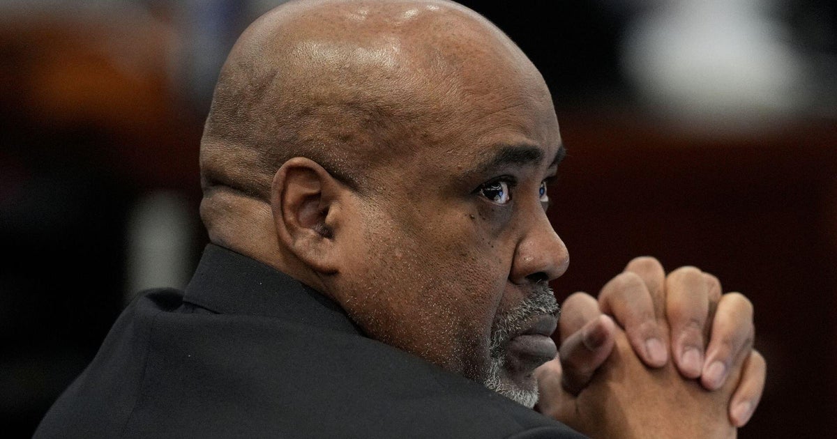 Duane "Keffe D" Davis "told anyone who would listen" he killed Tupac Shakur, lawyer says