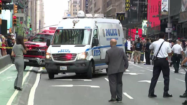 nw-vo-times-square-sho-wcbsix3i-hi-res-still.jpg 