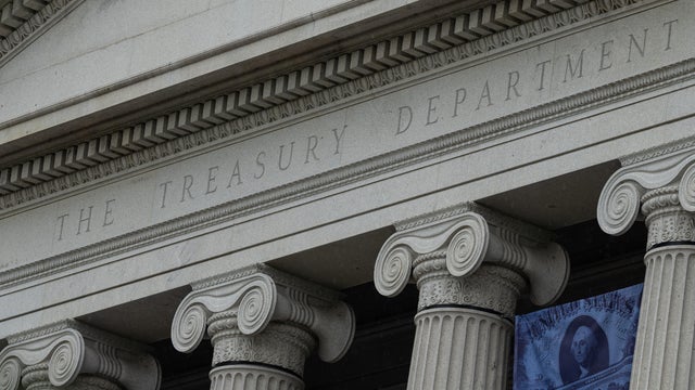 US public debt surpasses $40 trillion for first time 