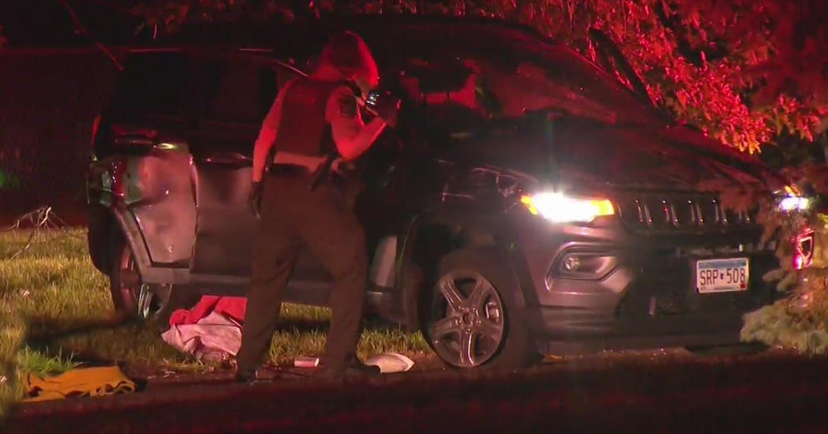 Brooklyn Park police searching for suspect in double shooting, related crash