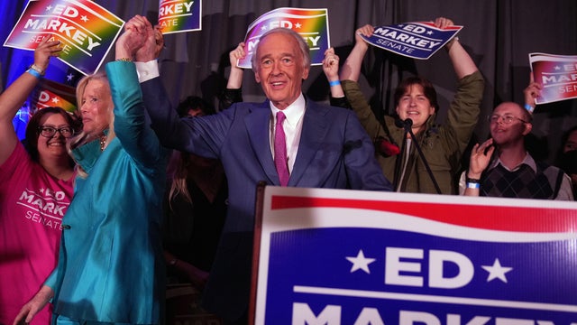 ed-markey-seth-moulton.jpg 