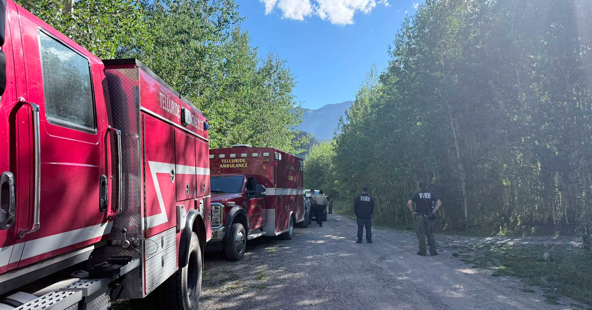 2 killed in plane crash in southwestern Colorado near Dolores Peak