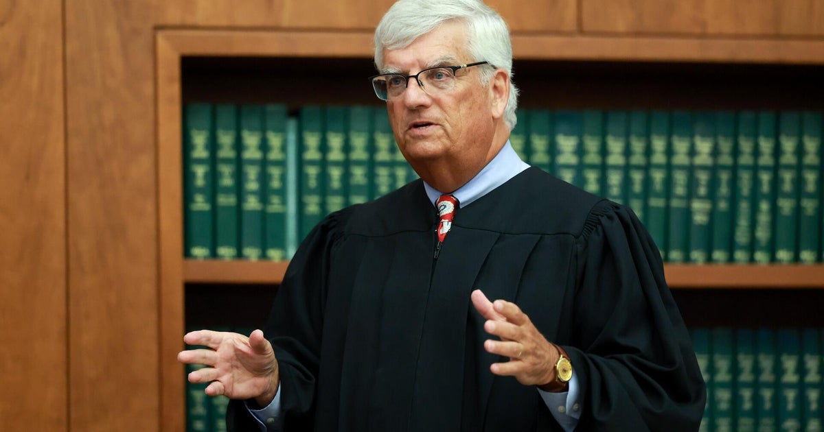 Tense moments in Lindsay Clancy trial as attorney argues with judge: “What do you want me to do?”
