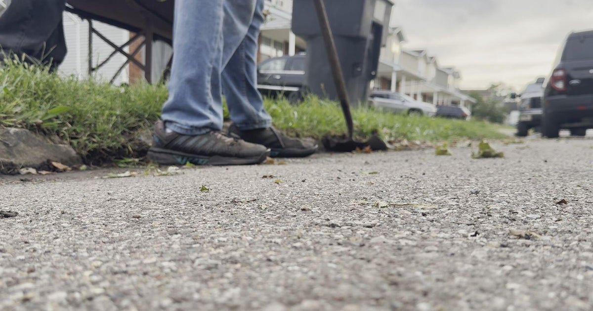 Detroiters pick up the pieces after EF-2 tornado tears through city's east side