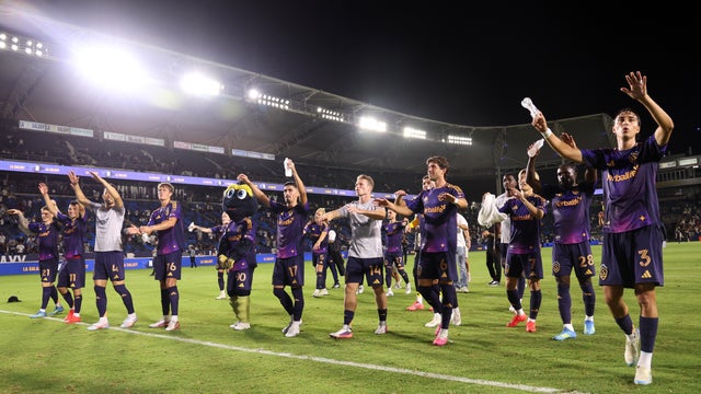 LA Galaxy v New England Revolution 