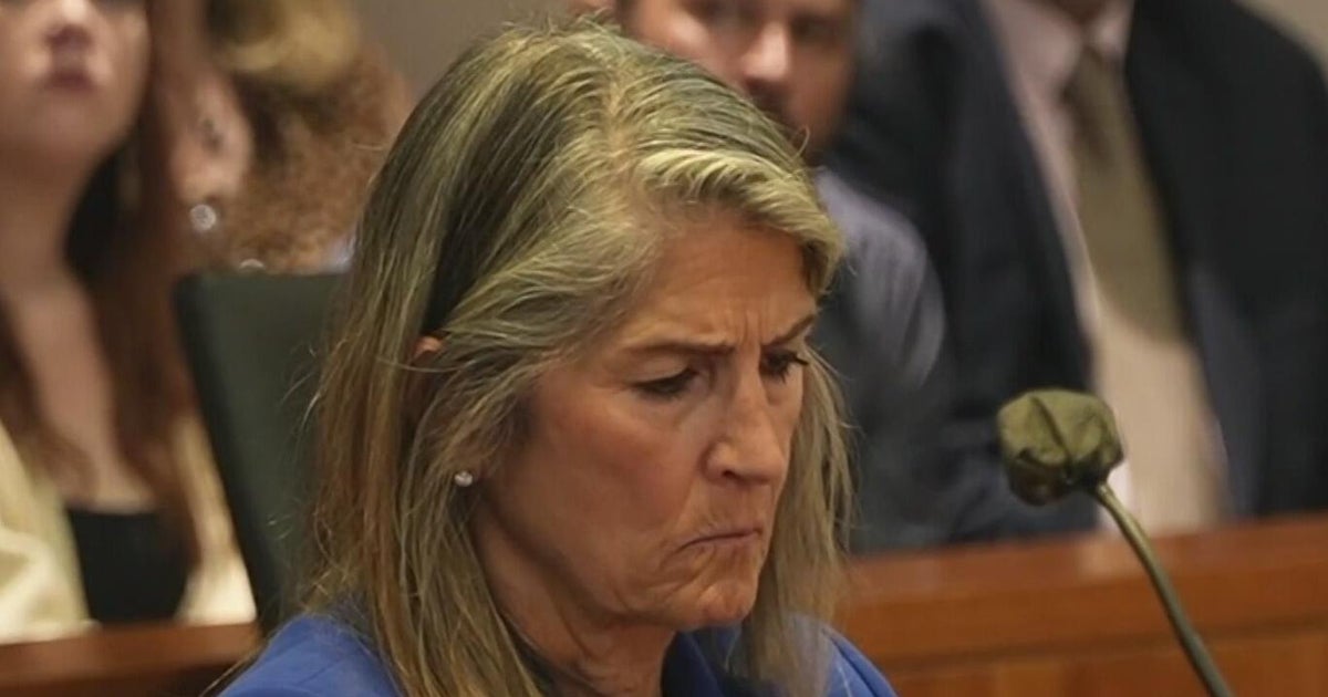 Former Colorado DNA analyst guilty of manipulating data sentenced