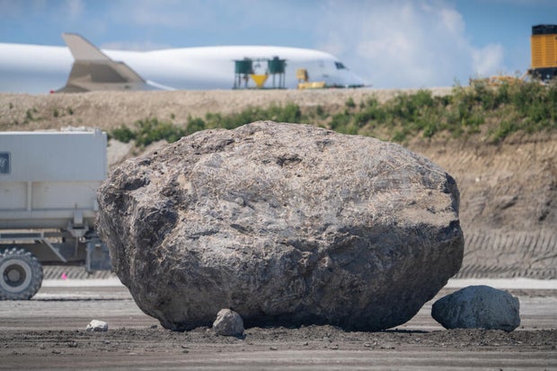 boulder2.jpg 