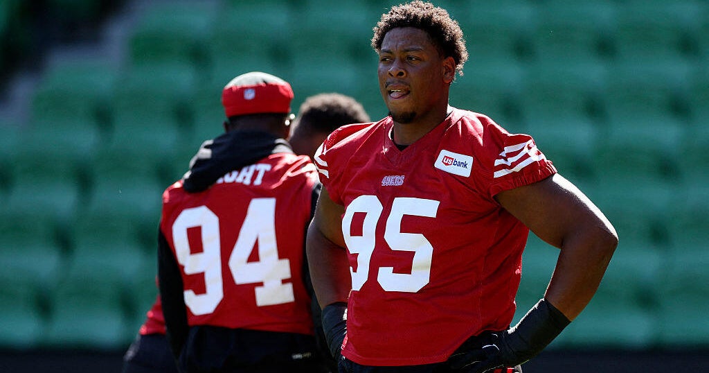 49ers DT Alfred Collins out for season after injuring knee in Melbourne, Shanahan says